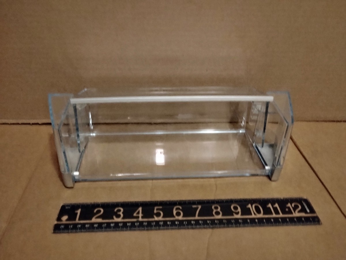 BOSCH B26FT70SNS/08 Refrigerator Freezer Door Bin 00677089