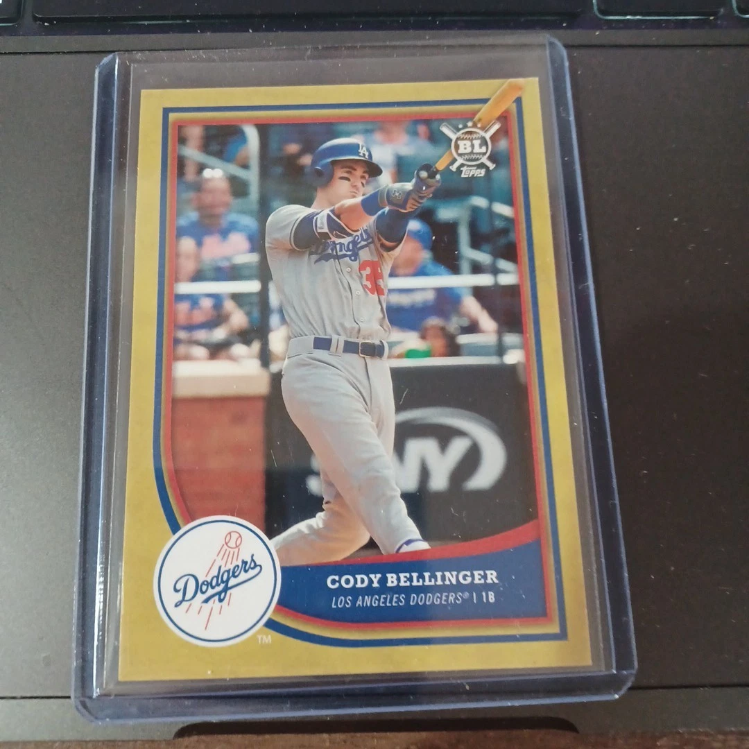 Cody Bellinger trading card