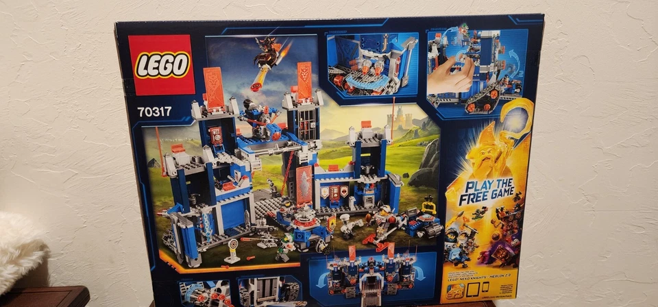 LEGO NexoKnightsi: The Fortrex (70317) NEW! SEALED! - Image 3 of 4