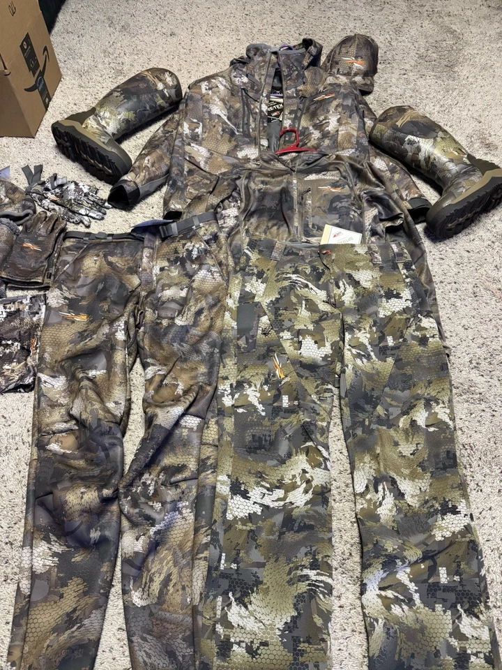 Sitka Timber Gear Lot - Image 2 of 4