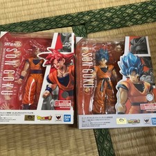 S.H. Figuarts Super Saiyan God Super Saiyan Son Goku Super Super Saiyan God Set