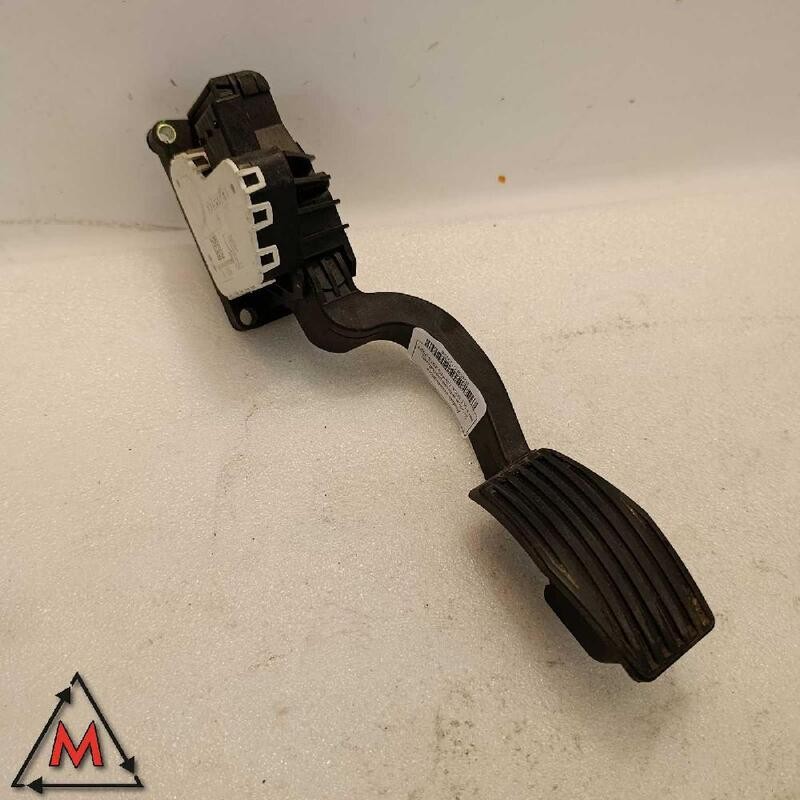 Pedale acceleratore 005570202000B FIAT 500L LIVING 2013-2021 usato (123226)