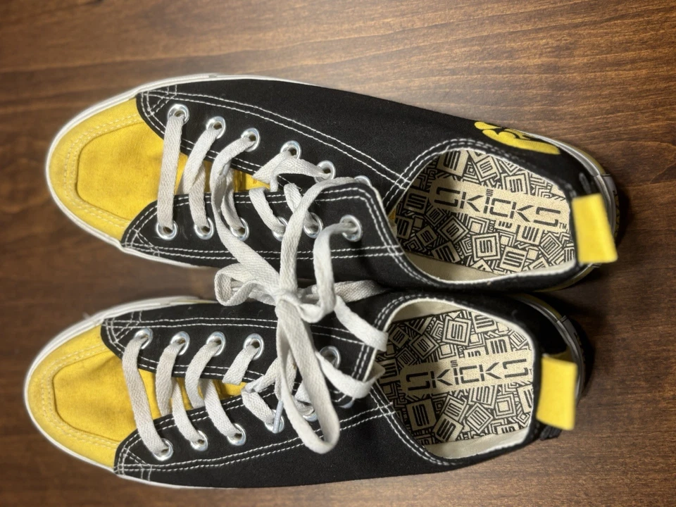 Iowa Hawkeyes Vintage Women’s Shoes, Size 9 - Image 3 of 4