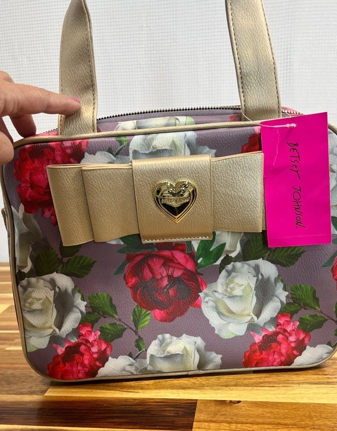 Betsey Johnson cosmetic bag set, NWT, floral, bow, makeup,travel, zip