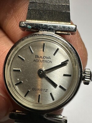 VINTAGE BULOVA ACCUTRON N9 LADIES SWISS MADE