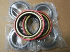 80-97 FORD F350 4X4 FRONT WHEEL BEARING BEARINGS  with Races + SEALS