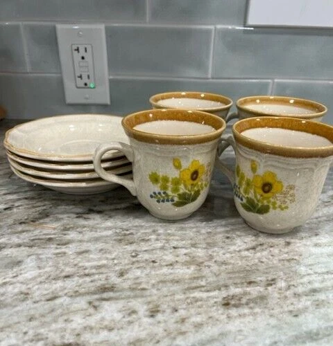 Mikasa Garden Club Fresh Floral EC 404 Mug And Saucer Set Of 4