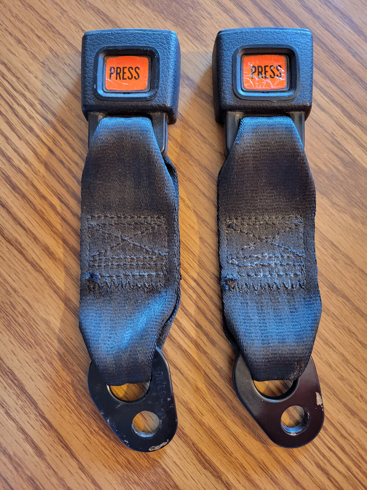 OEM Ferrari Mondial 3.2, T Quattrovalve Rear Seat Belt Buckles - # 61245500