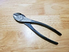 Vintage Clauss U407 Black Handled Wire Cutter - USA / 7 1/8"