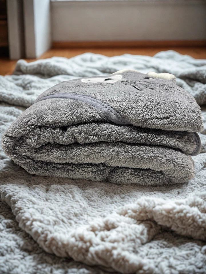 🔥🔥🔥Toalha de bebê com capuz para gato cinza adorável - 3 pés x 3 pés microfibra macia - Novo produto - Imagem 2 de 3