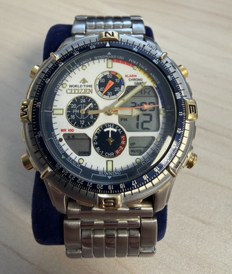 Citizen Promaster C320 Quarz Analog/Digital Edelstahl WR100 Chronograph Navisurf