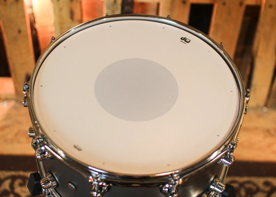 DW 7x14 Design Limited Edition Titanium Satin Lacquer Snare Drum - DDLM0714SSTS - Image 4 of 4