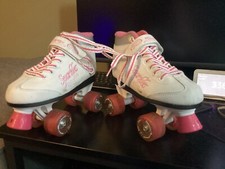 Girls Roller Derby Skates - Light Up Roller Skates - Sparkles - Size 5