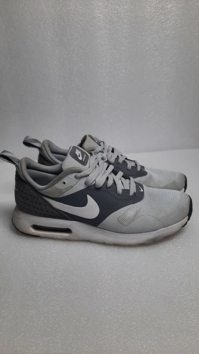 Nike Mens Air Max Tavas Essential Running Shoes 6 Gray 725073 002