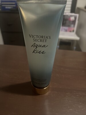 Victoria s Secret Aqua Kiss Body Lotion 8 oz NEW