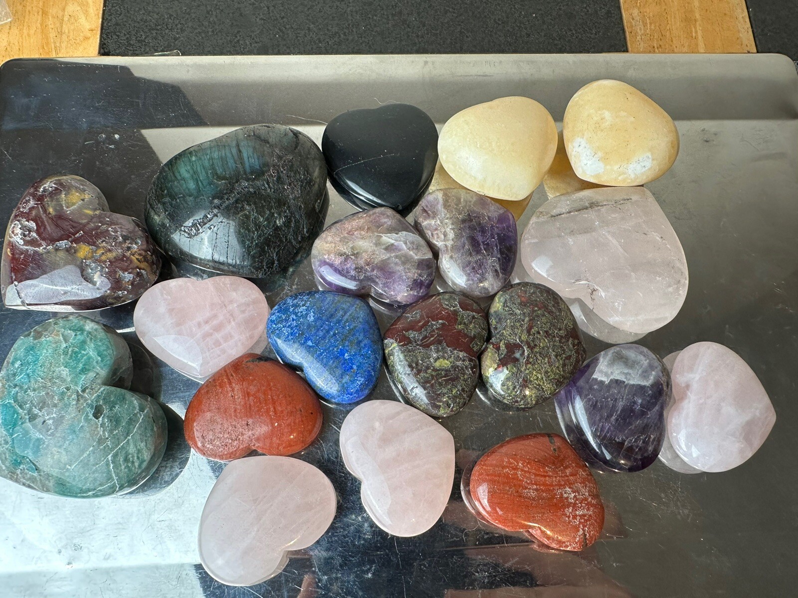 1kg Mixed Medium Crystal Hearts Rose Amethyst Etc Gemstone Wholesale Job lot SH3