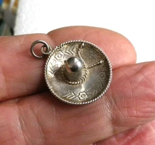 Vintage Mexico 925 Sterling Silver Sombrero Hat Pendant  3/4”