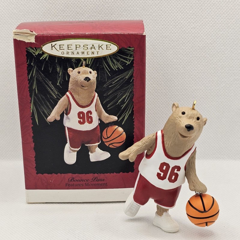 Hallmark Keepsake Bounce Pass basketball Christmas Ornament bear ball dribble 96