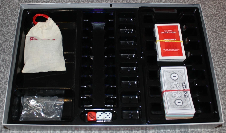 MONOPOLY DOCTOR WHO 50TH ANNIVERSARY BOARD GAME 100% (EXCELLENT CONDITION)!!! - Image 3 of 4