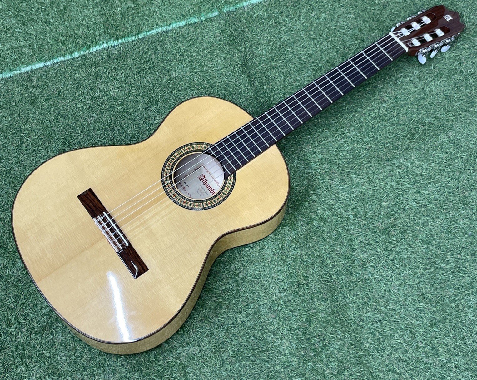 Guitare Classique Alhambra ?? Made in Spain ?? Since 1965 ?? Mod. 3F