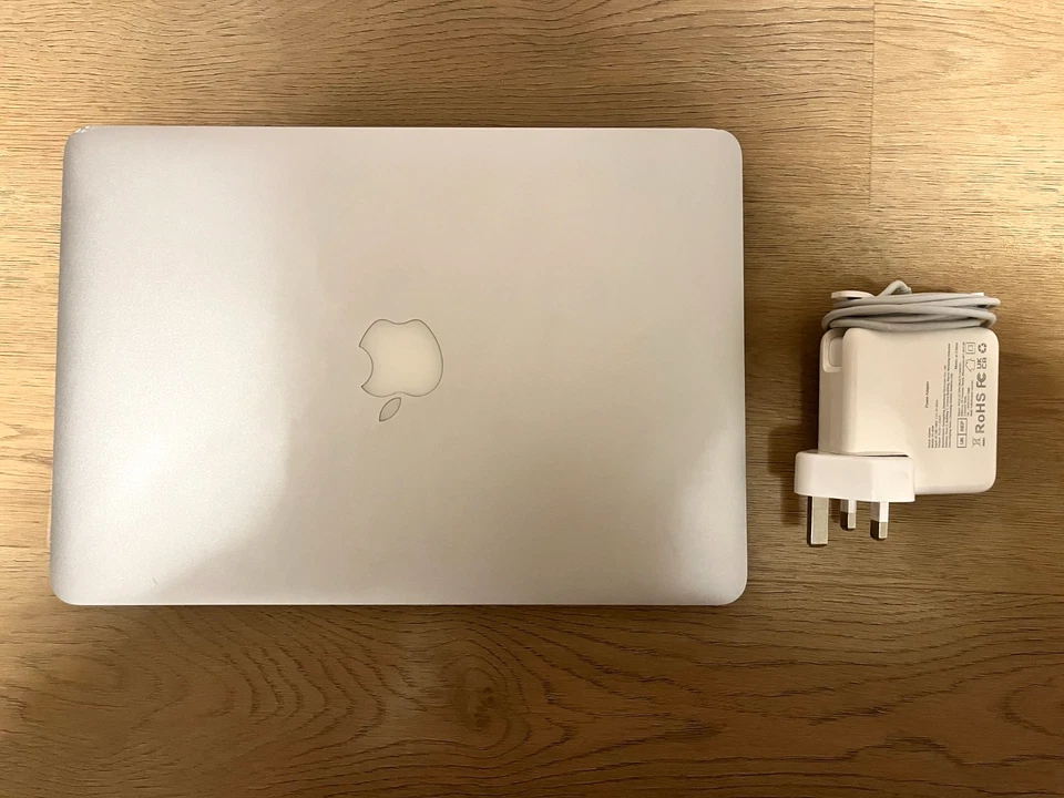 Apple MacBook Pro 13" 2015 · i5 · 8GB · 128GB, photo 1 of 5