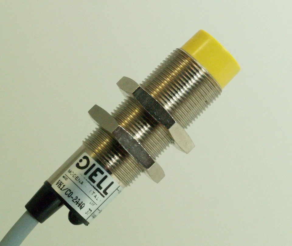 DIELL Inductive Proximity SW. AC 2-wire 20-240V 18mm VK1CO2A4Q unshielded - Image 3 of 4