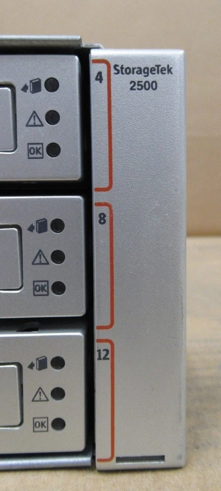 Sun StorageTek 2540 10x 300GB HDD Expansion Disk Array 2x Controller P16102-03-B - Image 3 of 4