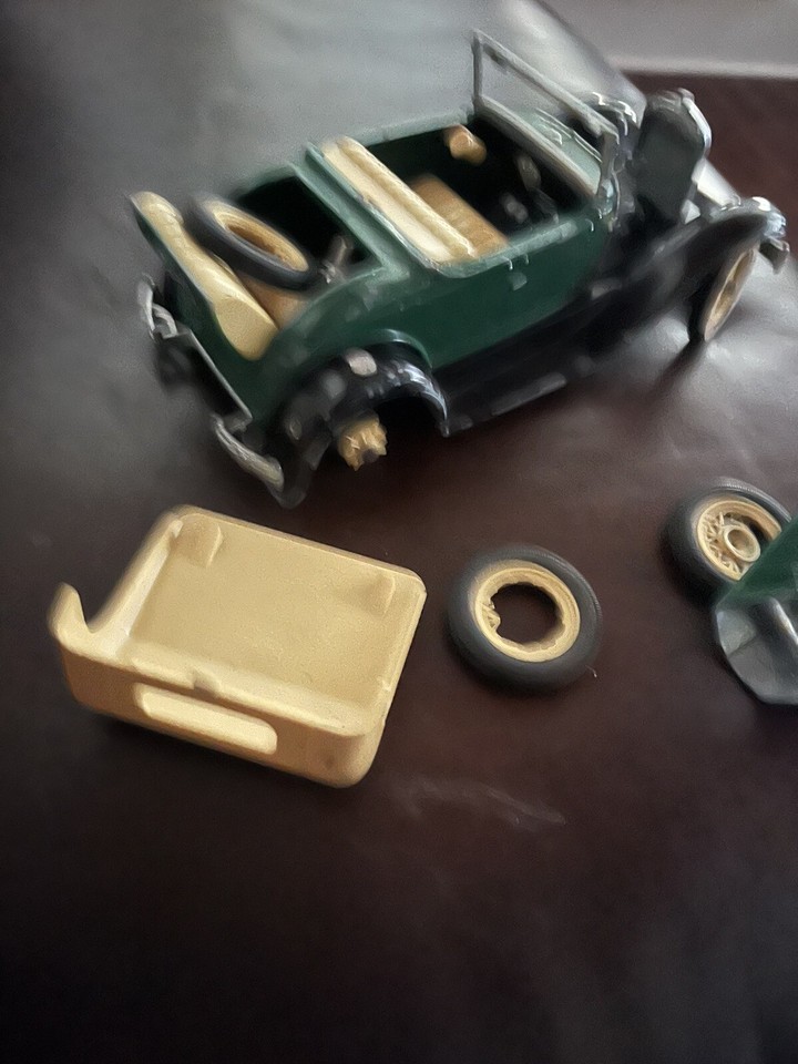 VINTAGE HUBLEY TOYS CAST IRON METAL ROADSTER CAR MODEL 8545K LANCASTER