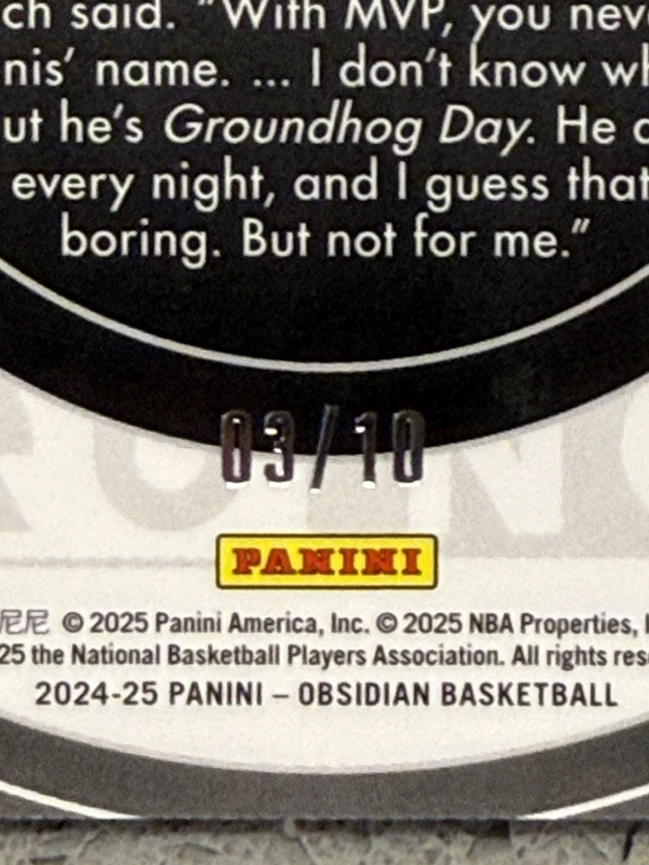 2024-25 NBA Panini Obsidian Giannis Antetokounmpo Equinoccio DORADO MOJO PRIZM/10 Foto 2 de 3