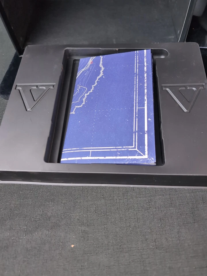 Grand Theft Auto V, GTA V Collector's Edition Xbox 360, 2013 NEW HAT & MONEY BAG - Image 4 of 4