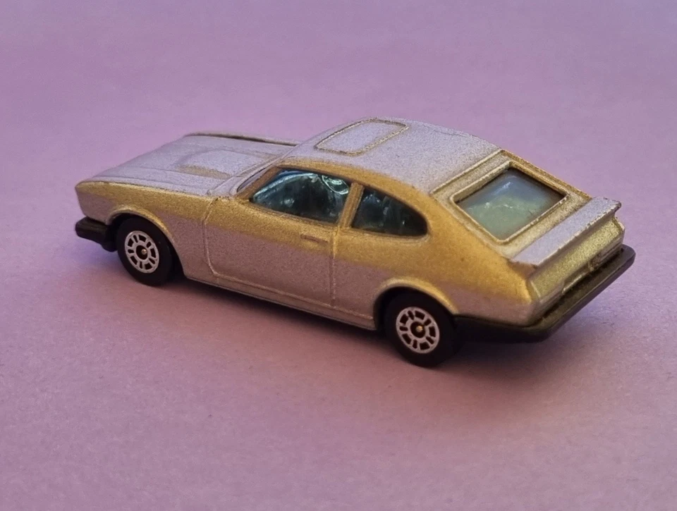 Ford Capri 3.0S Scala 1/64 Corgi Toys 1979 - VINTAGE - Immagine 4 di 4