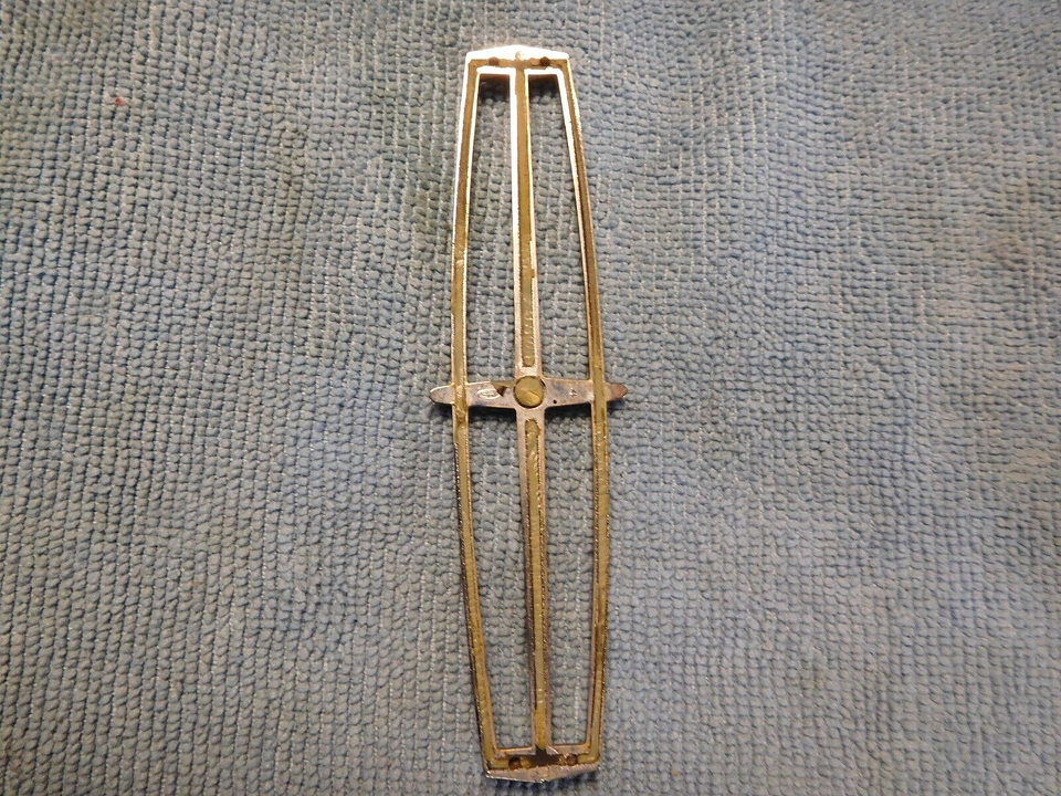 Town Car Tail Light Gold Emblem 1998 2002 Lincoln Town Car OEM