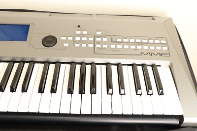 Yamaha MM6 61 Key Keyboard Synthesizer Workstation Music equipment