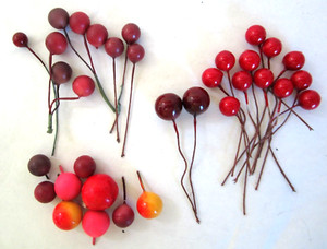 Mixed Lot of 32 Loose BERRY & BERRIES Holiday Picks & Piece Floral  Decor Crafts