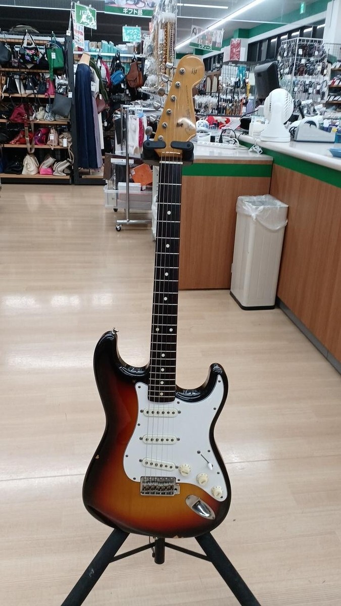 Fender Japan ST62-58US 3TS Stratocaster 3 Tone Sunburst Crafted in
