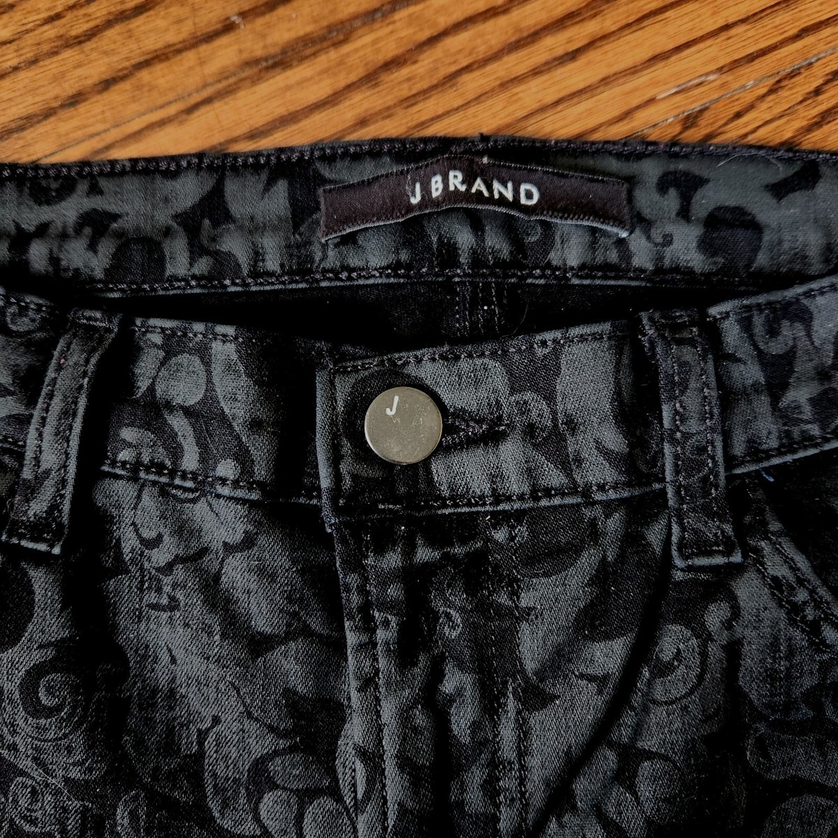 J Brand Jeans Embossed Black Skinny Leg Mid Rise Stretch Sz
