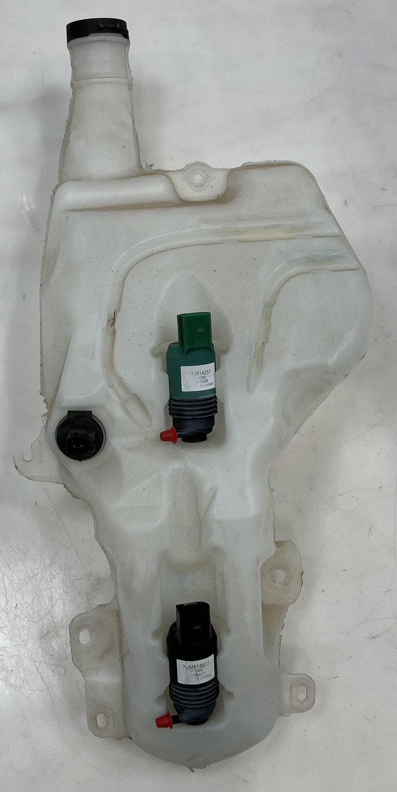 2017 2023 GMC Acadia Windshield Washer Fluid Reservoir Assembly OEM