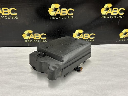 2007 Isuzu Ascender 4.2L Engine Fuse Box Relay Junction Module Unit OEM - Picture 4 of 8