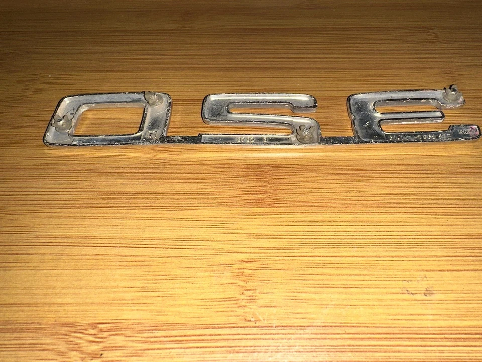 1979 1980 1981 1982 1983 BMW 320 i Rear Trunk Nameplate Emblem 51141869972 OEM Foto 2 de 4