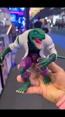 Spider-Man Marvel Legends Series Marvel's Lizard 6