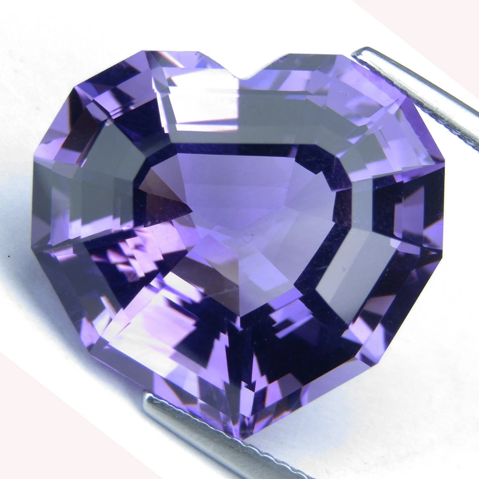 22.32Cts Glorious Natural Purple Amethyst Heart Custom Cut Loose Brazil Gemstone - Image 3 of 4