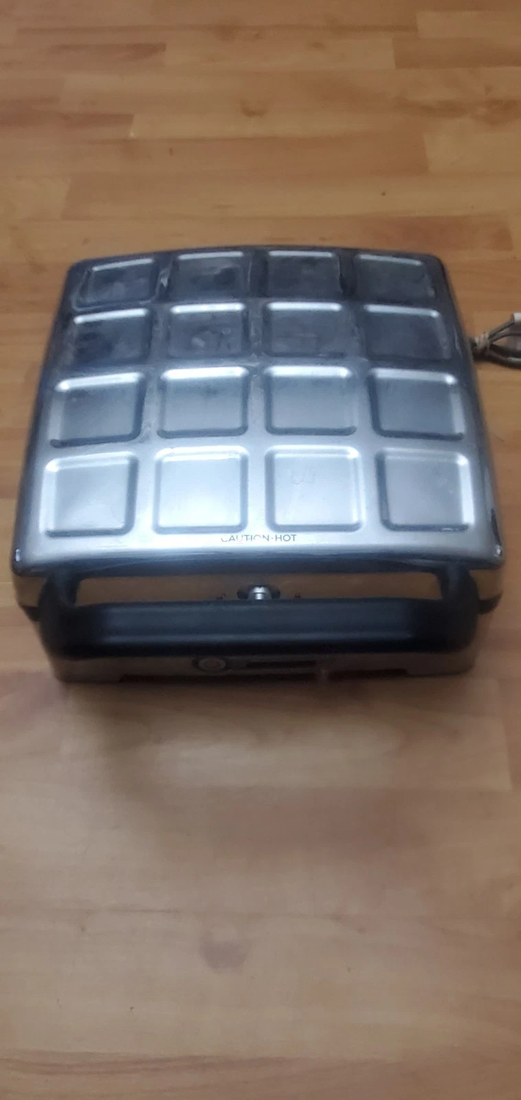 Michael Graves Waffle Maker Design 4 Slice Silver Chrome TSK-2926BW Modern