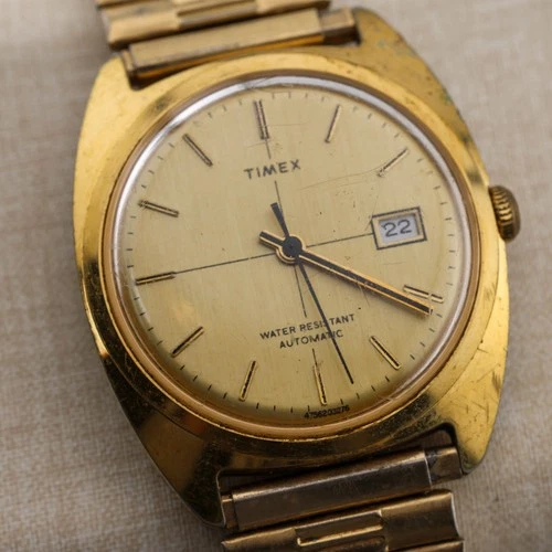 Vintage Timex Automatic Three-Hand Wind-up Analog Men's Watch Sz. 7 1/2"