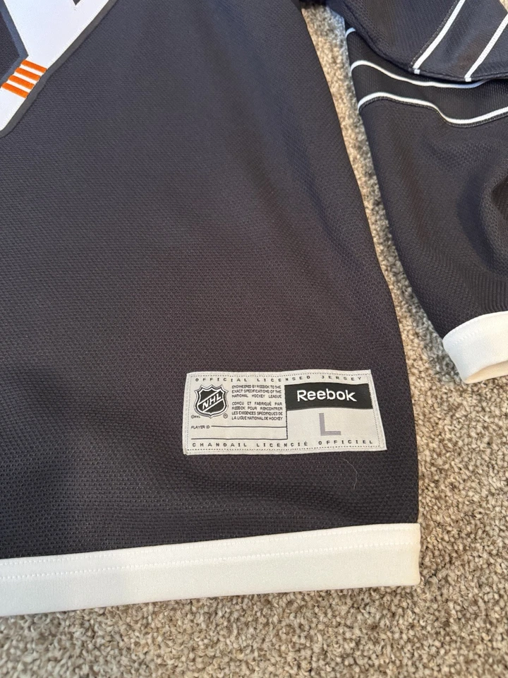 John Tavares New York Islanders NHL 3rd Jersey Black Reebok Brooklyn Large L - Image 2 of 4