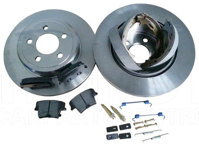 FOR CHRYSLER 300C 300 C REAR BRAKE DISCS PADS HAND BRAKE PARK SHOES FITTING KIT