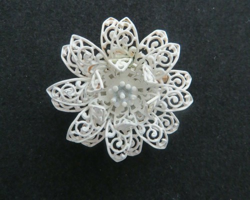 VTG Fashion C. TRIFARI White Enamel Filigree Flower Brooch Pin - Bild 4 von 7