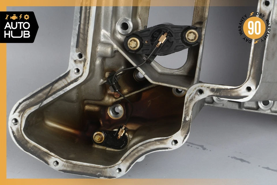 05-11 Mercedes W211 E350 CLK350 cárter de óleo superior do motor defletor panela 2720142102 fabricante de equipamento original - Imagem 3 de 4