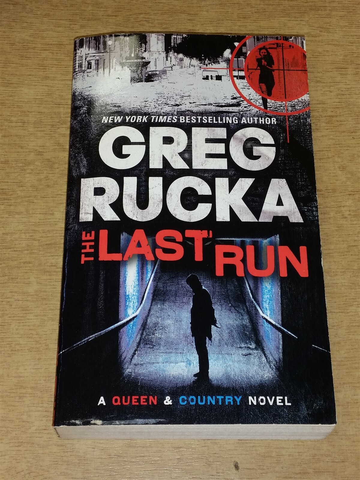 LAST RUN GREG RUCKA BANTAM BOOKS QUEEN AND COUNTRY TPB PAPERBACK <