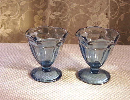 ANCHOR HOCKING  Set of 2  Tulip Ice Cream Sundae Dessert Dishes - Blue Color