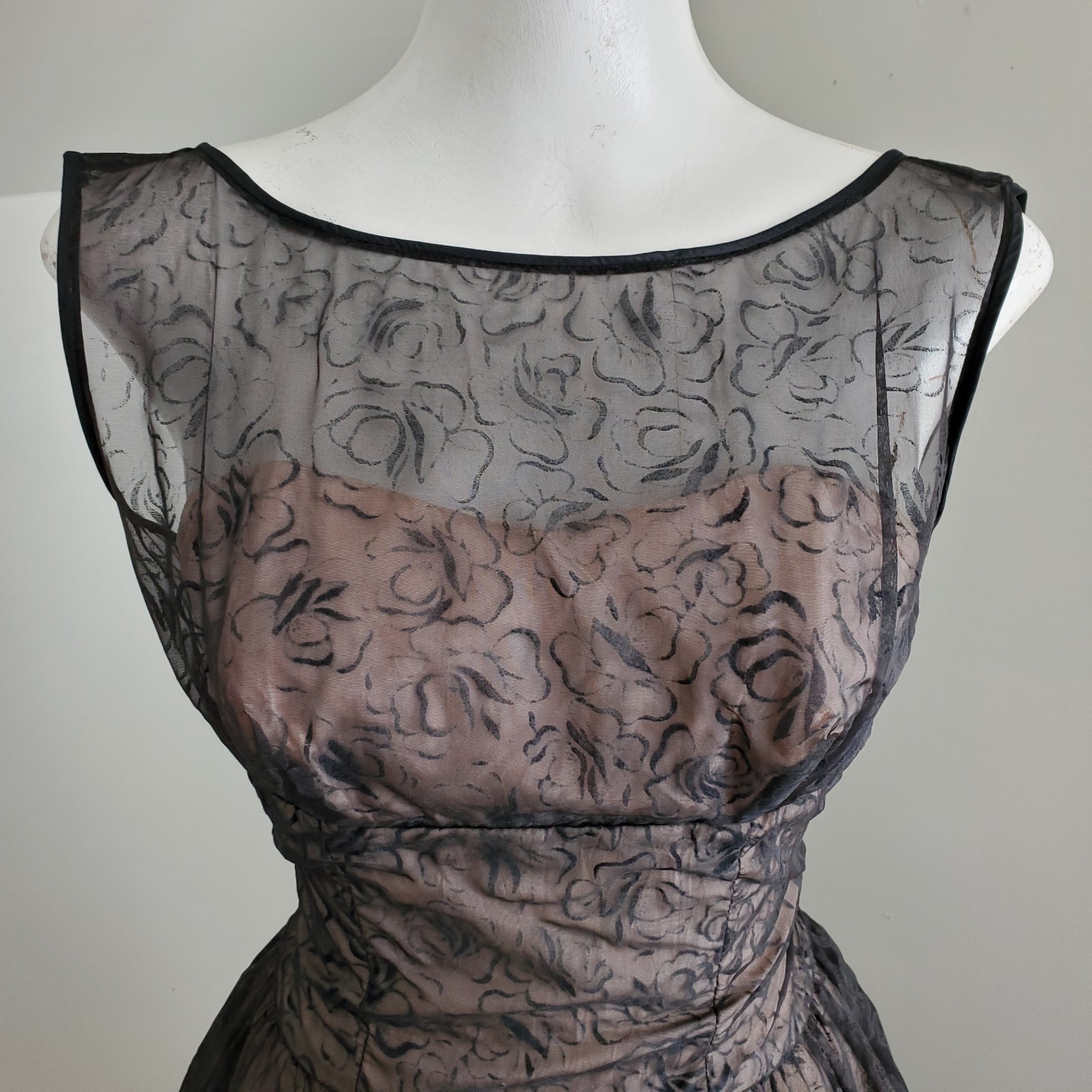 50s 60s Vtg Flocked Black Rose Party Dress - image 4